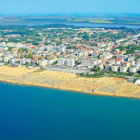 Coastal Escape Flat With Common Pool Бибионе