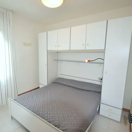 Coastal Escape Flat With Common Pool *
